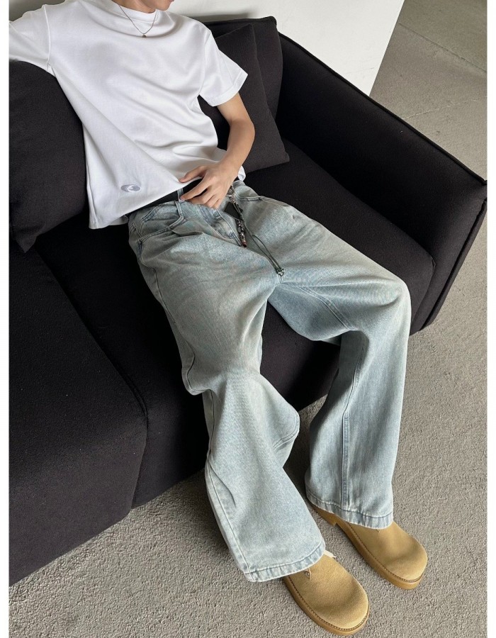Light-blue Washed-in-wash-and-wear Jeans For Men That Go With Everything